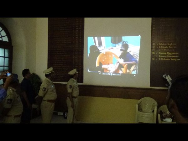  వారిద్దరు ఇలా టార్గెట్ చేశారు