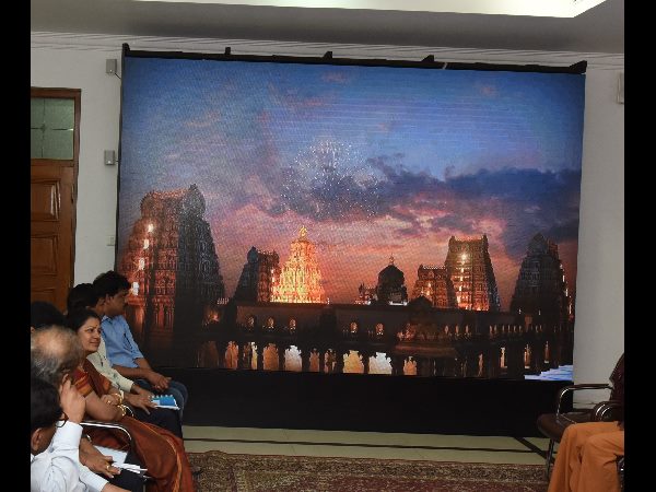 కాంతీలీనుతున్న యాదాద్రి