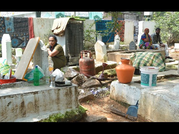  హడావుడిగా కూల్చివేతలు