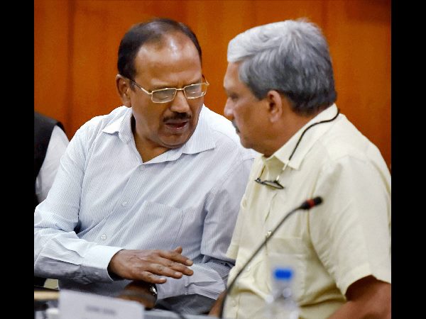  విమానాలు గస్తీ, అప్రమత్తమైన నేవీ