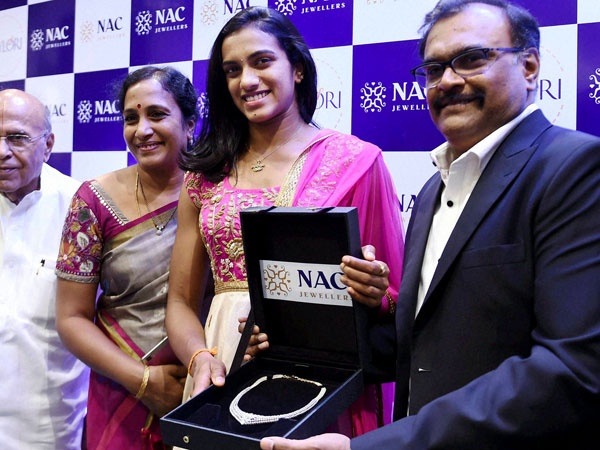 NAC Jewellers gifts diamond necklaces to PV Sindhu NAC Jewellers gifts diamond necklaces to PV Sindhu