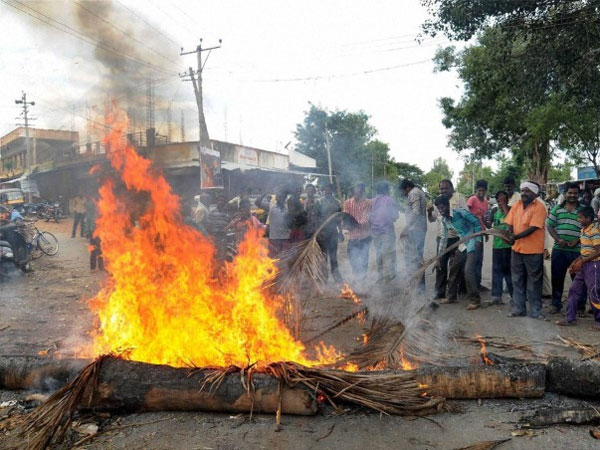 Tamil Nadu files contempt plea in SC against Karnataka