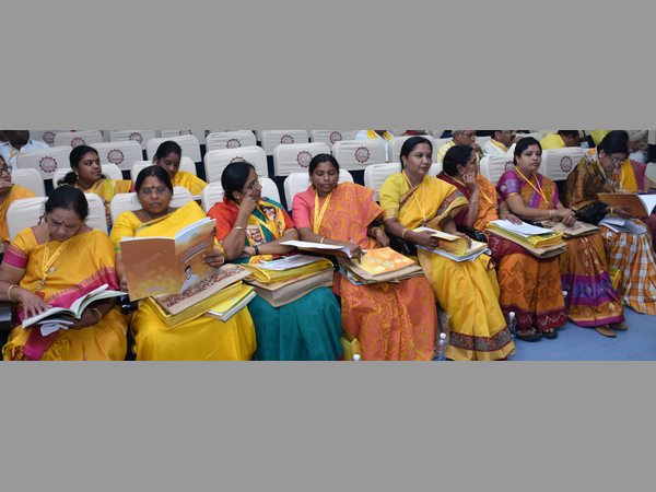 మోడీ వచ్చేలోగా..