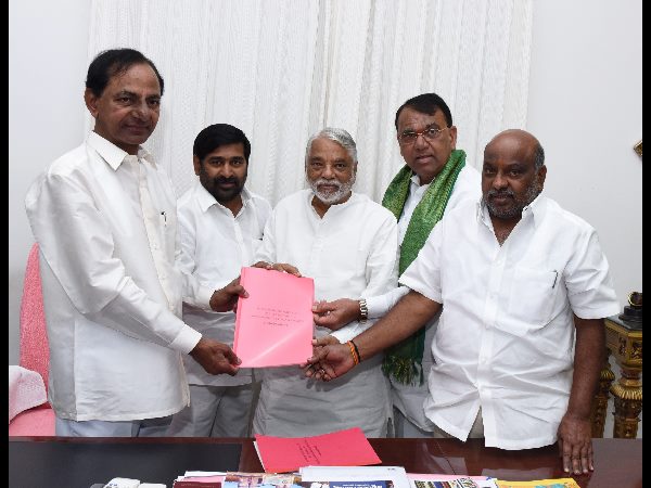 అత్యధిక జనాభా ఉండేది రంగారెడ్డి జిల్లాలో