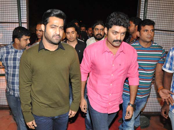 కల్యాణ్ రామ్‌కు జూ ఎన్టీఆర్ అండ...