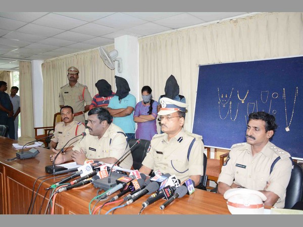 దమయంతిదీ కీలక పాత్రే