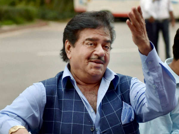 My heart goes out to Akhilesh Yadav: Shatrughan Sinha My heart goes out to Akhilesh Yadav: Shatrughan Sinha