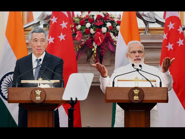  PM Narendra Modi meets Singapore PM Lee Hsien Loong