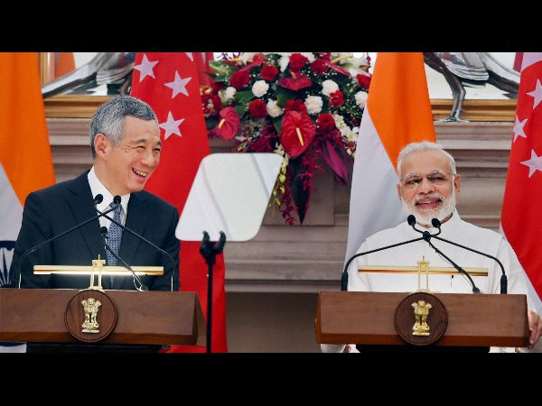  PM Narendra Modi meets Singapore PM Lee Hsien Loong