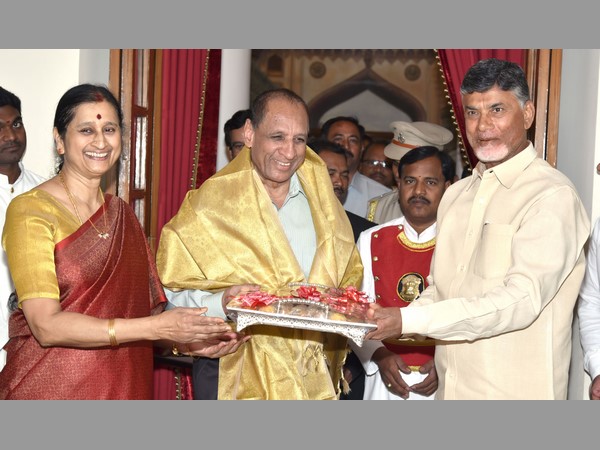 గవర్నర్‌తో బాబు