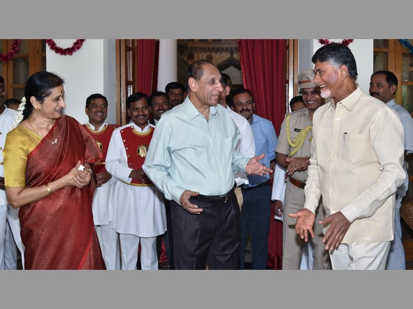 పాత స్నేహితుడే