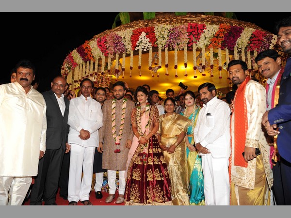 కేసీఆర్ ఆశీర్వాదం