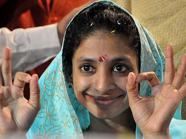 మళ్లీ ఆశలు