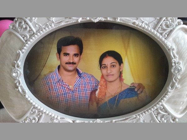 భర్త ఇంట్లో లోని సమయంలో..