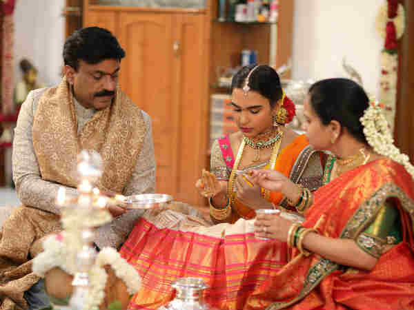 ప్రముఖులు, నాయకులు, కుటుంబ సభ్యులతో