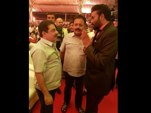 ప్రముఖులు హాజరు