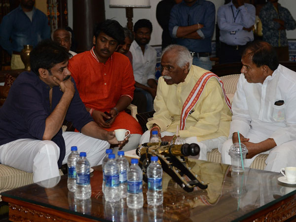 పవర్ స్టార్‌తో దత్తన్న