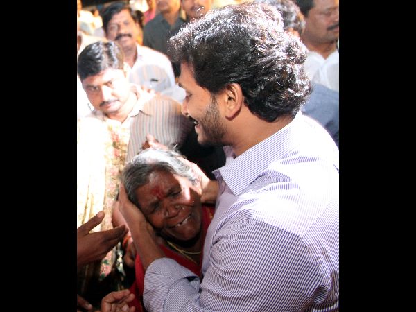 ఇరవై వేల ఉద్యోగాలు పోతాయ్