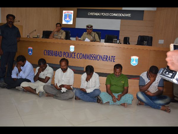 కేటుగాళ్లు