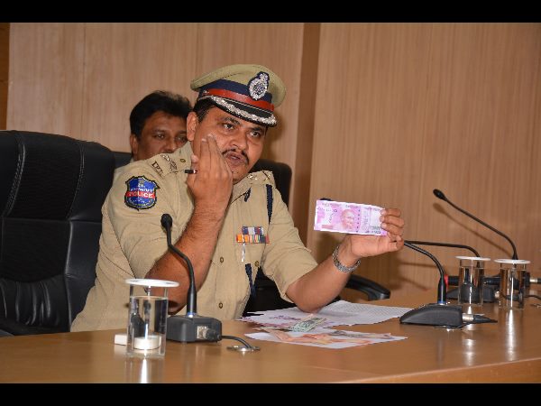 చలామణిలోకి రూ.2వేల నోట్లు తేలేదు