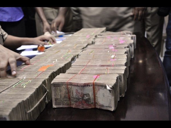 How a taxi driver got Rs.9,806 crore in his Jan Dhan account ? How a taxi driver got Rs.9,806 crore in his Jan Dhan account ?