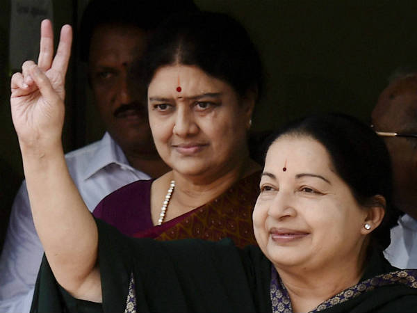 బంధుప్రీతికి దూరంగా శశికళ: