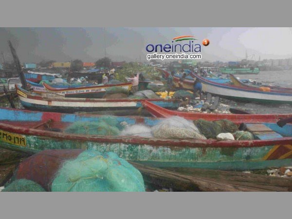 విమానాశ్రయం మూసివేత.