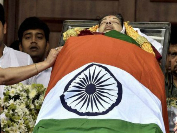  'మన్నార్‌గుడి మాఫియా' భయంతోనే: