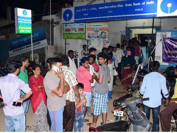 లక్షల్లో ఫిర్యాదులు