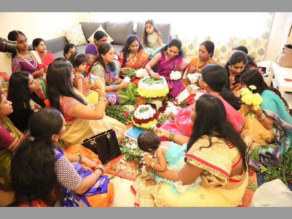 కవితకు అందజేత