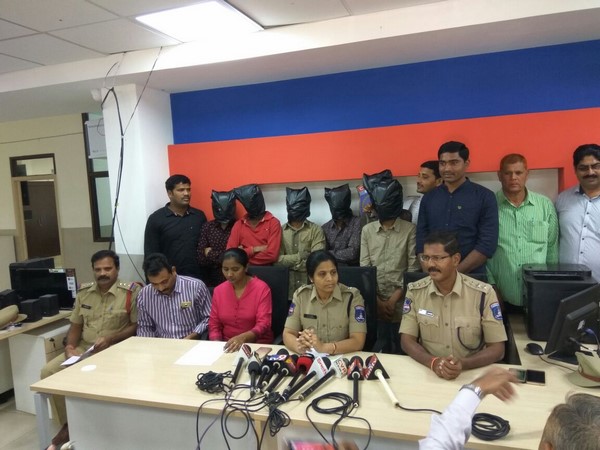 మద్యం దుకాణాలే అడ్డా