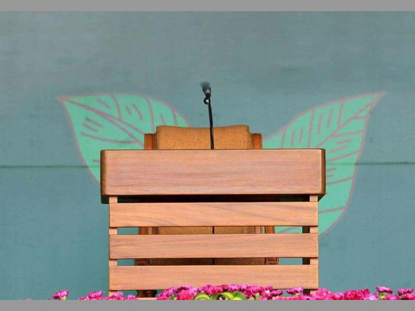 వీడియో పార్లర్ నడిపిన శశికళ