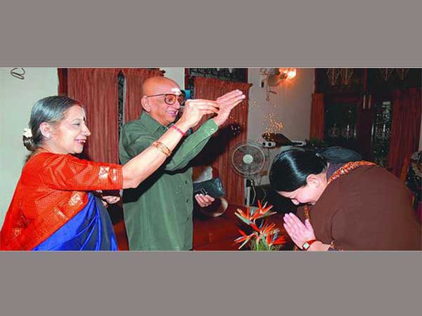 Tamil Nadu former Chief Minister Jayalalithaa and Cho Ramaswamy