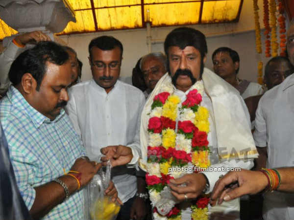 అధికారుల మాట మరోలా: అధికారుల మాట మరోలా: