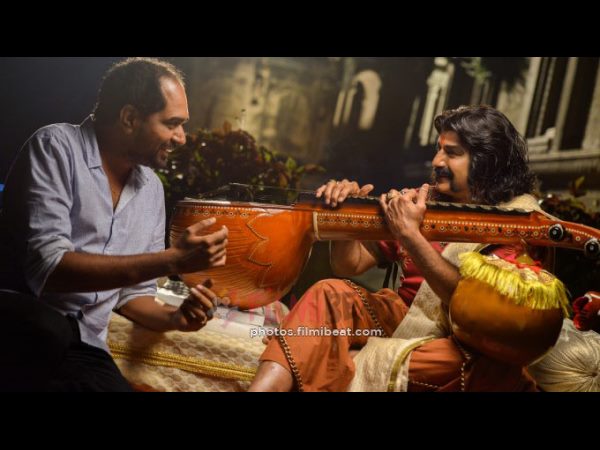 తెలంగాణ వ్యక్తి కాదు