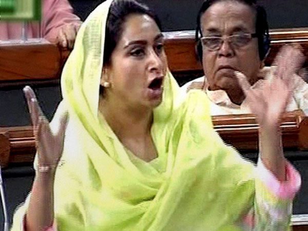 తల్లికి వెన్నుపోటీ.. బీజేపీ మాట