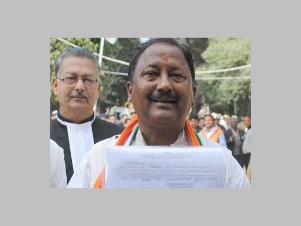 సిఎల్పీ నేత స్థానానికి ఎస్పీ అభ్యర్థి