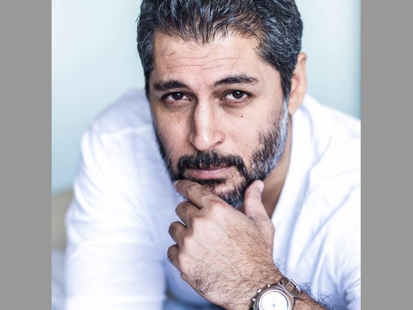 శాలువాతో సత్కారం