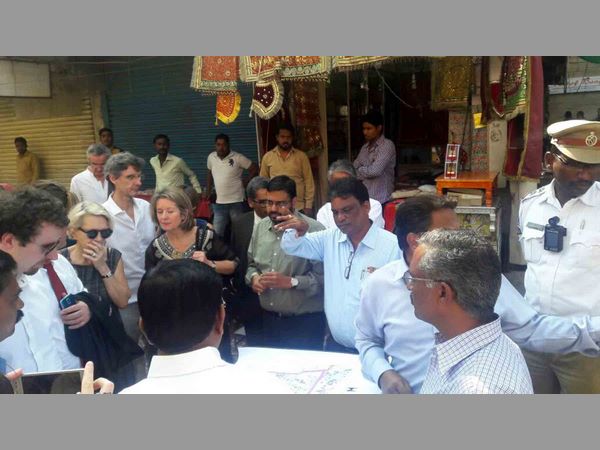 బోర్డెక్స్ తరహాలో...