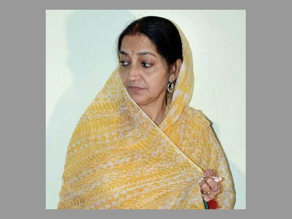 రాచకుటుంబంలో విబేదాల వల్లనే... రాచకుటుంబంలో విబేదాల వల్లనే...