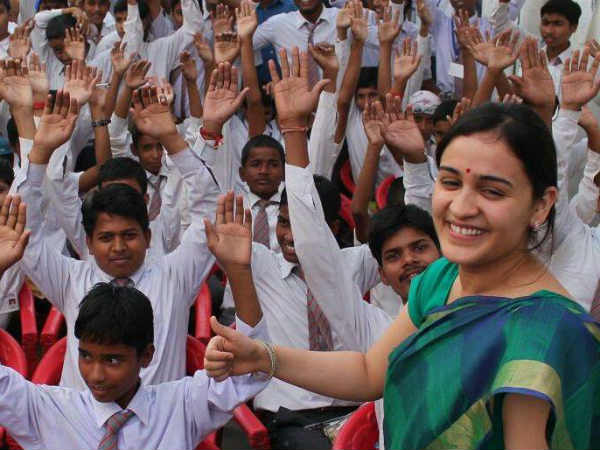 లక్నో కంటోన్మెంట్ నుండి బరిలోకి అపర్ణ లక్నో కంటోన్మెంట్ నుండి బరిలోకి అపర్ణ