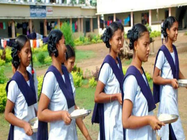 రెసిడెన్షియల్ స్కూల్స్‌లో నియామకాలు: