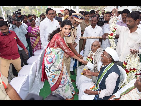 స్వాతంత్ర్య సమరయోధులకు సత్కారం