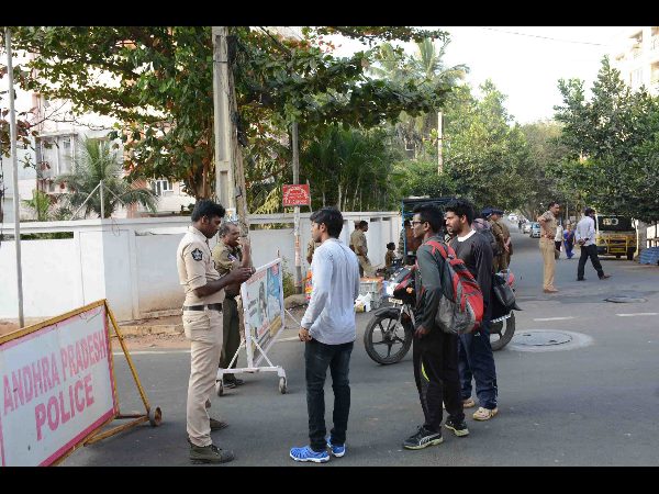 ప్రజాస్వామ్యం ఉందా