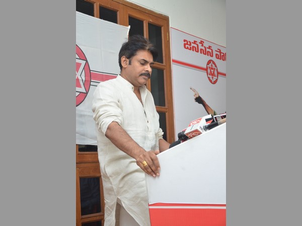 తమిళనాడు రాజకీయాలపై..