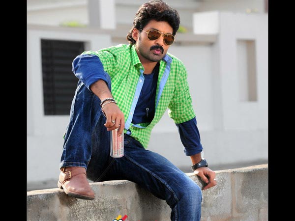 కల్యాణ్ రామ్ చాలా ప్రయత్నించినా...