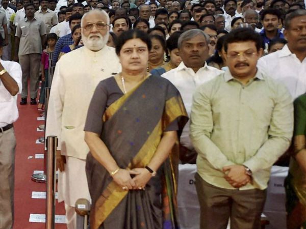 ఆయా నుండి ముఖ్యమంత్రి స్థాయికి ఎదిగిన శశికళ