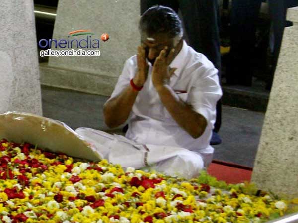 సెల్వం ధైర్యానికి ఇదో కారణం..