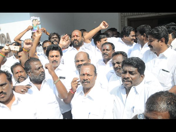 ఒత్తిడి చేశానంటే నమ్మరు