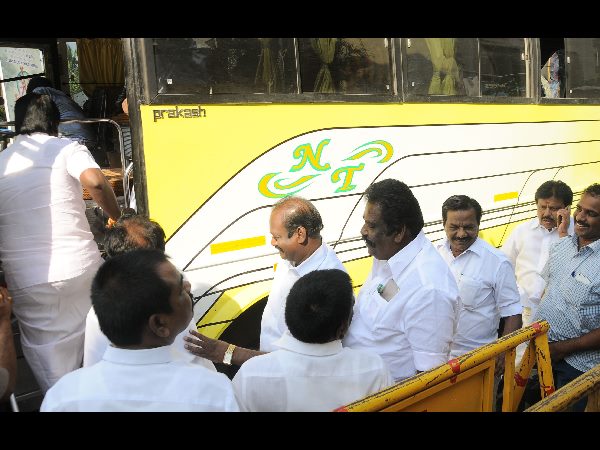 రహస్య ప్రాంతాలకు